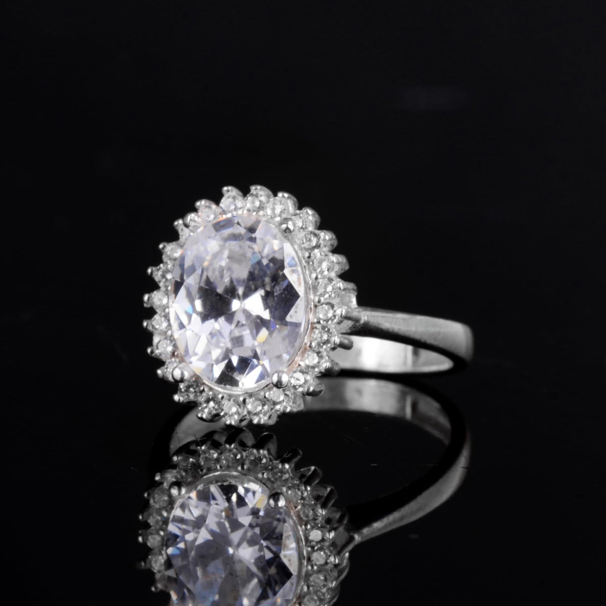 KAMBO 925 Sterling Silver Women's Ring - Elegant Halo Design (Created Crystal) — 4
