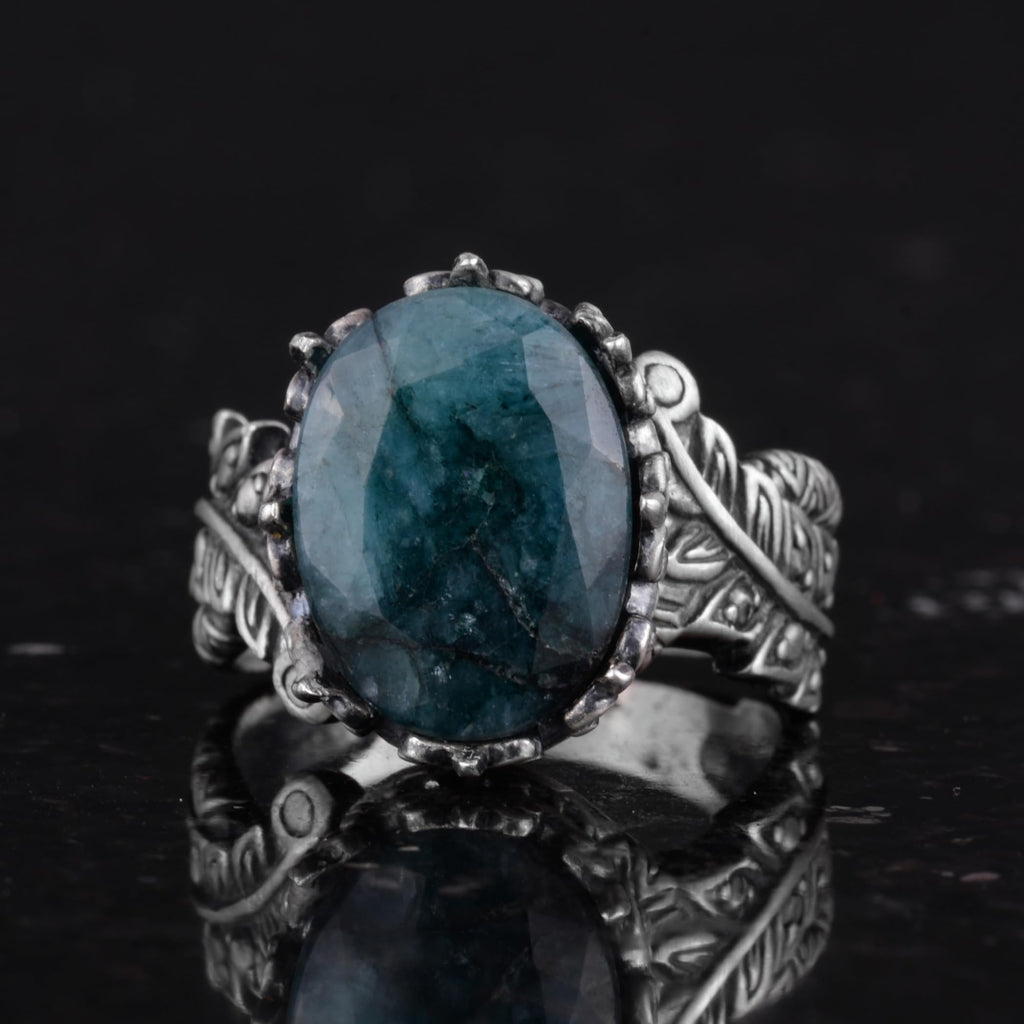 Vintage Bohemian Design Silver Women's Ring with Natural Emerald Stone — 5