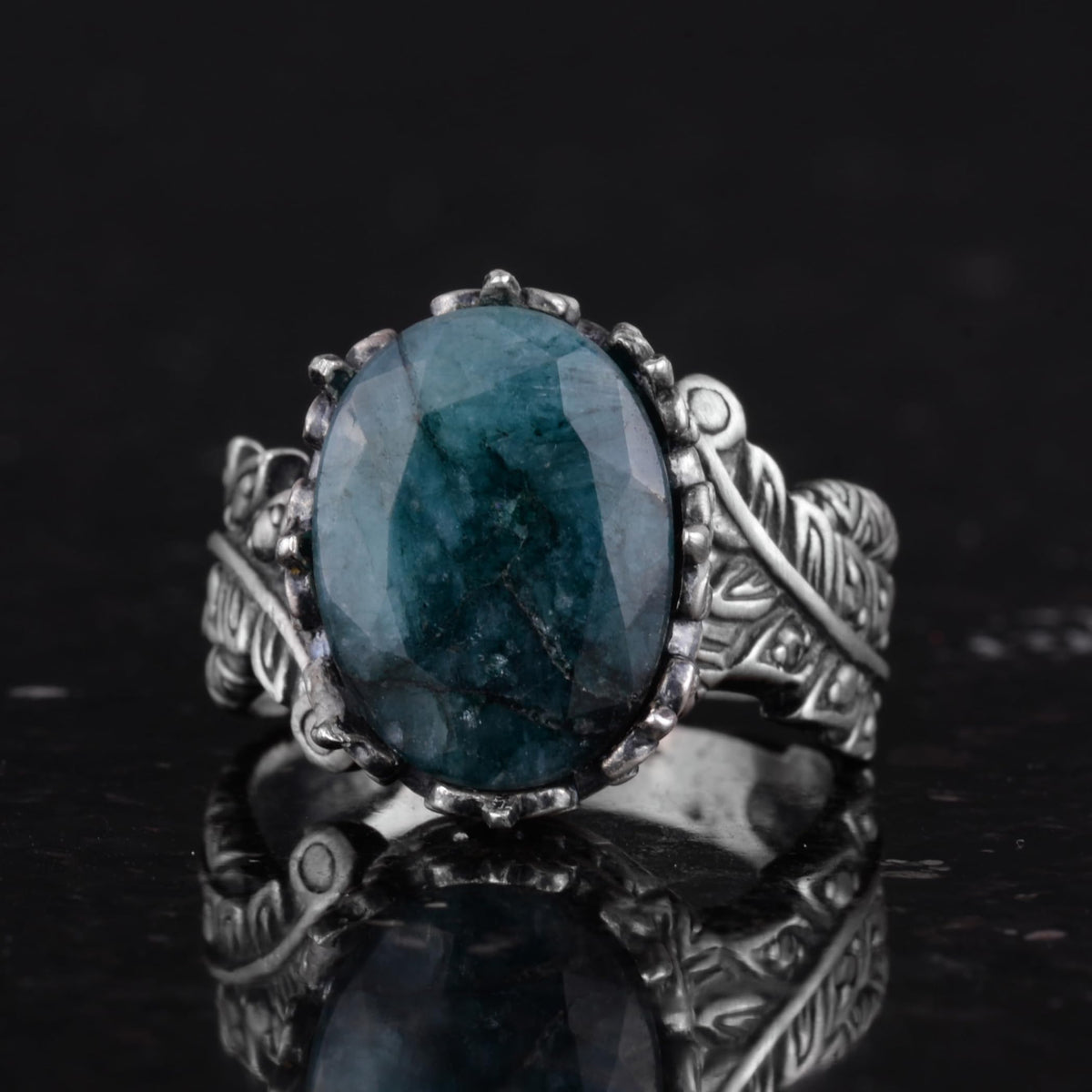 Vintage Bohemian Design Silver Women's Ring with Natural Emerald Stone — 5
