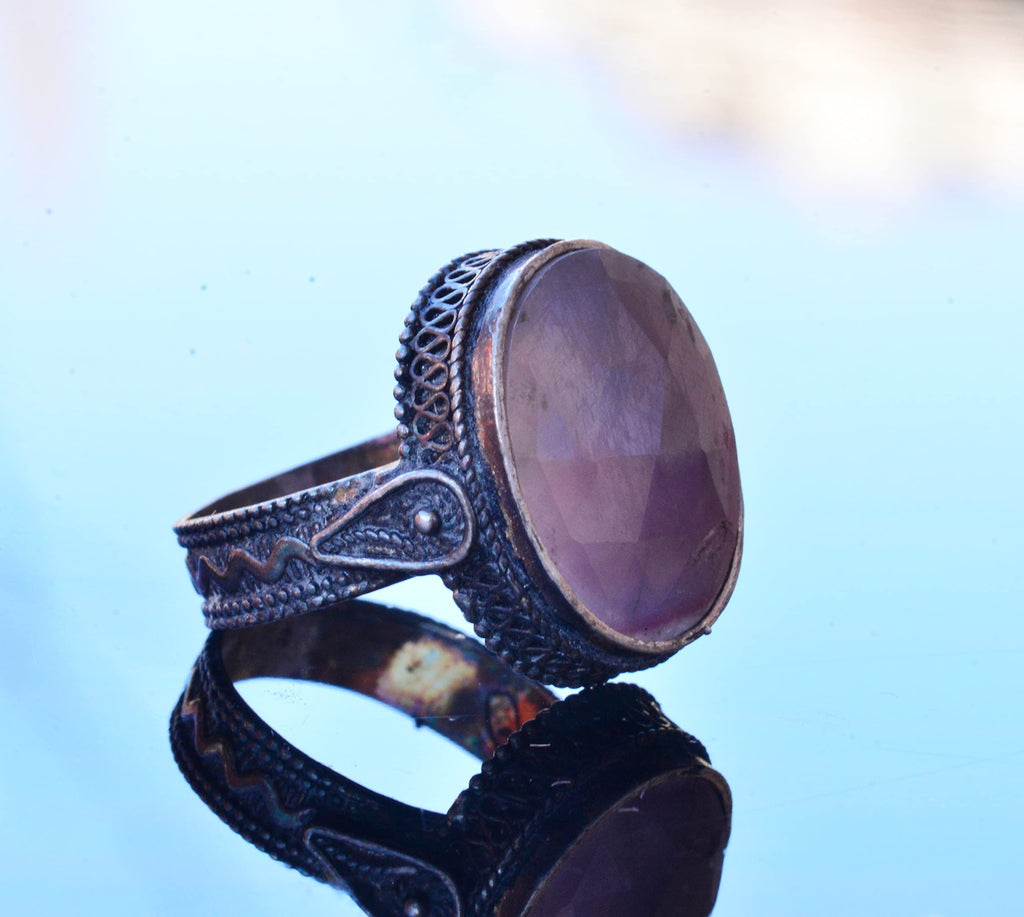 Kambo Handcrafted Ring with Natural Pink Sapphire Gemstone, Silver Men's Ring - Minimalist Design for Mature Individuals, Symbol of Love — 4