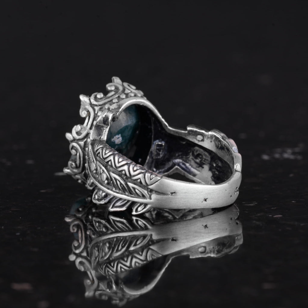 Vintage Bohemian Design Silver Women's Ring with Natural Emerald Stone — 6