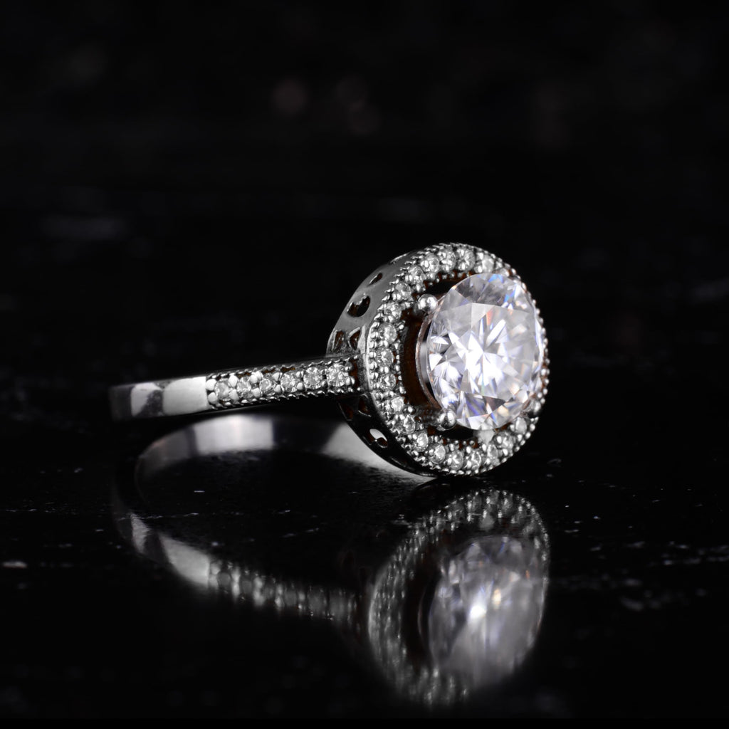 KAMBO Certified Natural Diamond Moissanite Stone Women's Ring 925 Sterling Silver – Stone Detailed Round Halo Ring — 7