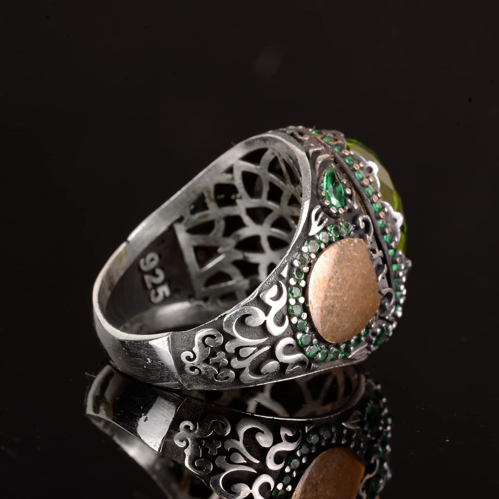 925 Sterling Silver Ring - Stylish Men's Ring with Peridot Stone — 7