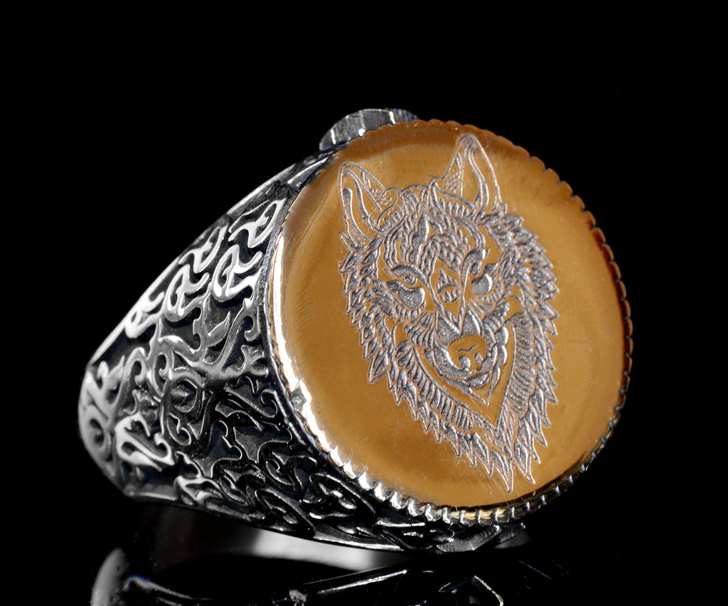 Silver Ring - Wolf Head Design with Gold Detail — 3