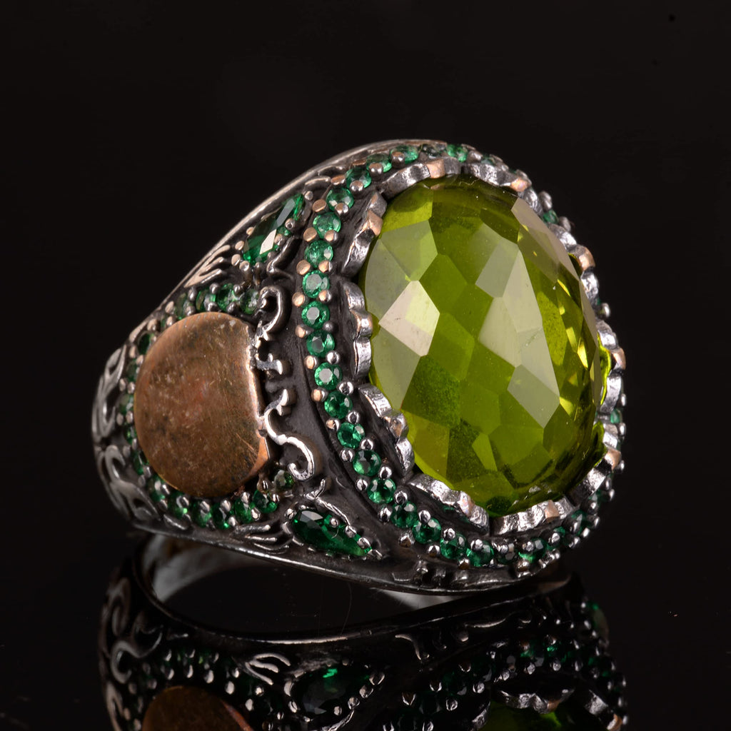 925 Sterling Silver Ring - Stylish Men's Ring with Peridot Stone — 3