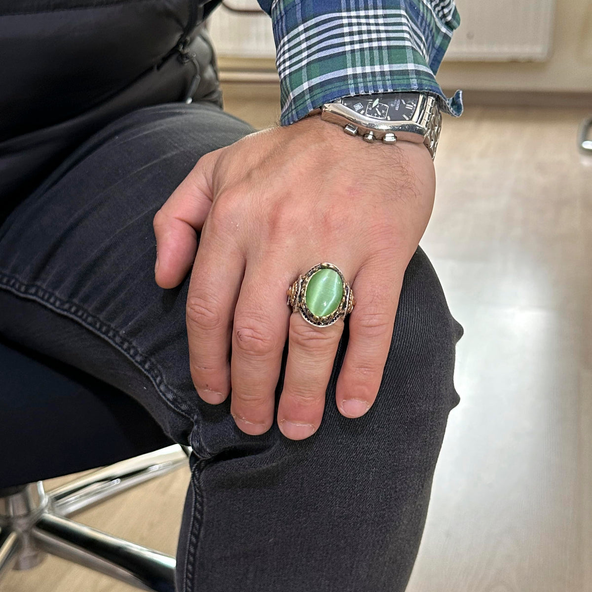 925 Sterling Silver Men's Ring - Light Green Cat's Eye Stone - Handmade Ring with Lion Symbol — 3