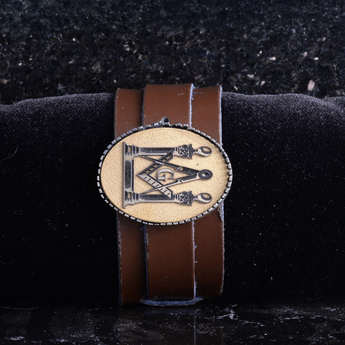 KAMBO Genuine Leather Cuff Bracelet for Men, Masonic Medallion in 925 Sterling Silver Frame, Handmade Wide Wristband, Ad