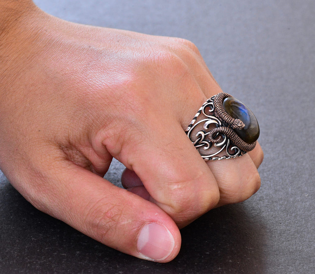 925 Sterling Silver Men's Ring - Handmade Elegance with Natural Labradorite Stone — 7