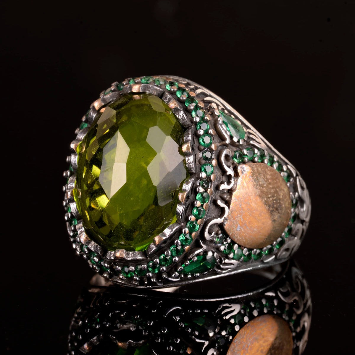 925 Sterling Silver Ring - Stylish Men's Ring with Peridot Stone — 4