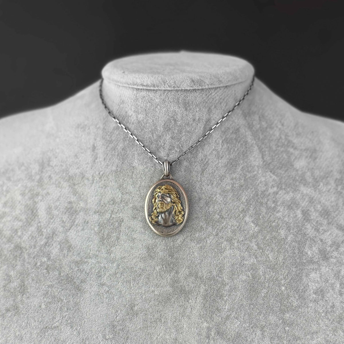 KAMBO 925 Sterling Silver Jesus Christ Necklace for Men - Thorn Crown Religious Oval Medallion - Chain Christian Gift (Gold Plated) — 3