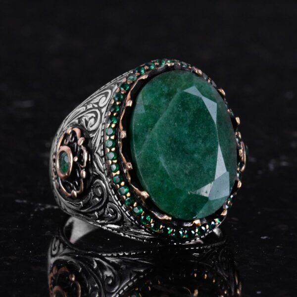 Doğal Zümrüt Taşlı Yüzük - 925 Ayar Gümüş El İşi Yüzük (Model-2)